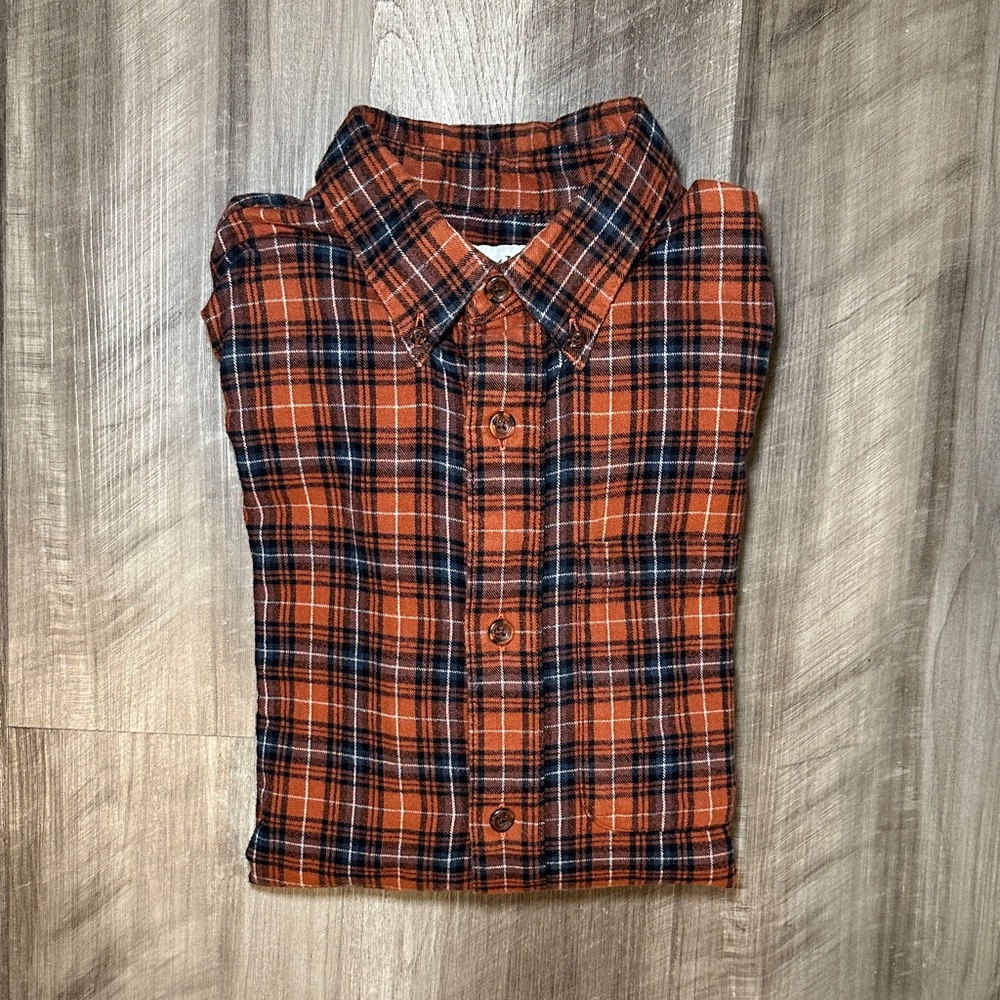 North Country Flannel Plaid Long Sleeve Button Down - Medium